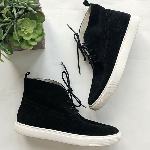 Kenneth Cole Black Suede Leather Ankle Booties 8 Lace Up Classic Comfy Fall Shoe - Picture 1 of 7